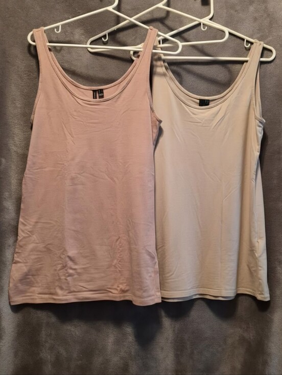 Vero Moda Tops - L Basic Layering Tanks